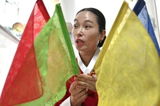 Great hex-pectations: shamans divided on South Korea's political destiny