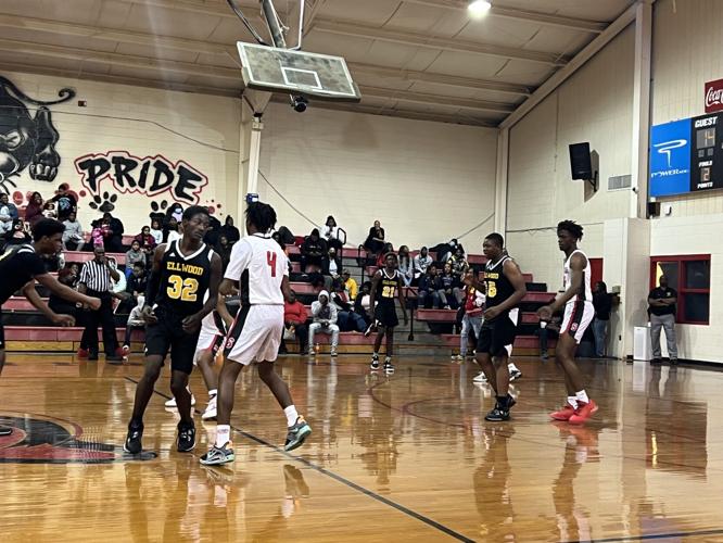 Dallas County Christmas tournament kicks off with area teams facing off