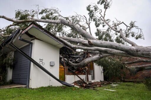 Troops injured as ex-cyclone batters Australia