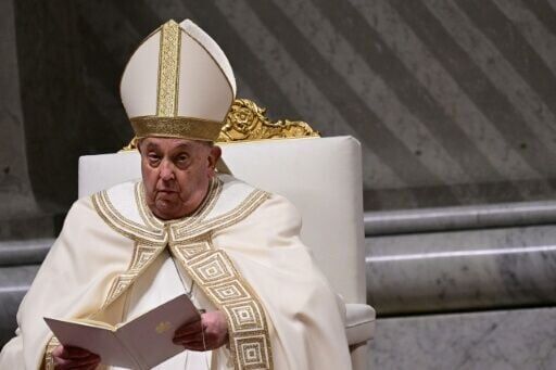 'Stable' pope marks start of Lent in hospital