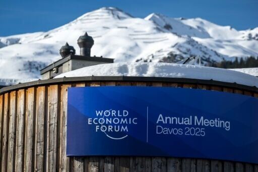 New 'oligarchy' under fire as elites descend on Davos