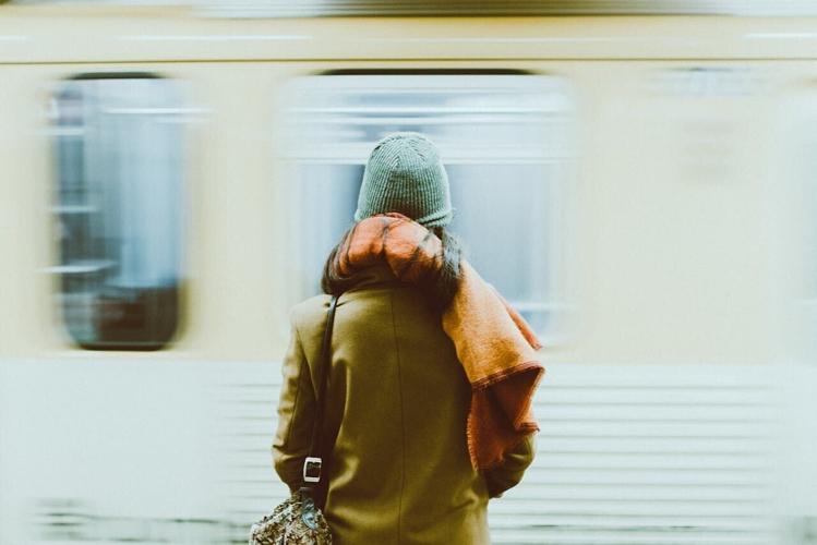 pexels-jeffrey-czum-254391-2120010