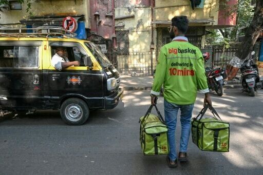 In India's congested cities, delivery apps cash in
