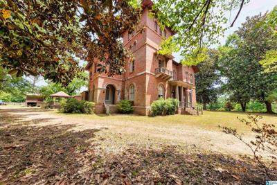 Historic home in Marion dates back to 1850s