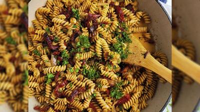 Caramelized Onion & Sun-Dried Tomato Vegan Pasta