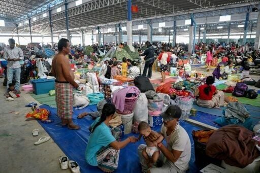 Displaced people at market in Banteay Meanchey province, Cambodia