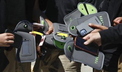 Cell phones in schools from ADN