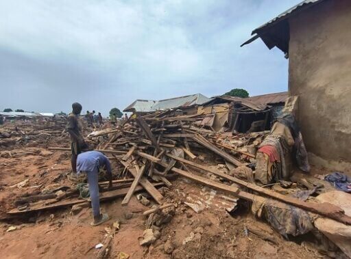 As toll rises, Nigeria flood victims recall worst disaster in memory