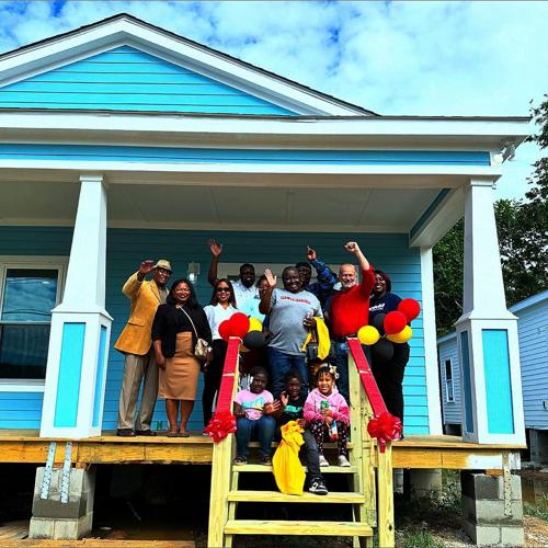 Selma woman wins house