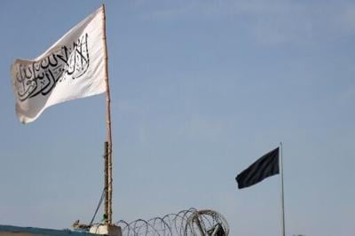 A black flag was raised on Sunday at the Islam Qala border crossing between Afghanistan and Iran