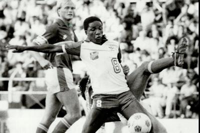 Patrick 'Ace' Ntsoelengoe in action for the Toronto Blizzard.