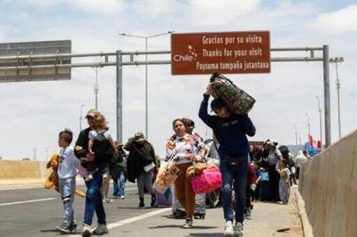 Dozens of migrants trying to flee Chile before the anticipated arrival to power of a far-right president have been prevented from entering Peru