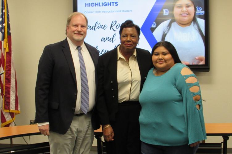 Demopolis school board honors Teacher of the Year finalists, senior who