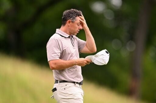 Burns grabs US Open lead with Scott and Spaun one back