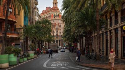 The World's Top 10 Cities To Live In, According to Expats