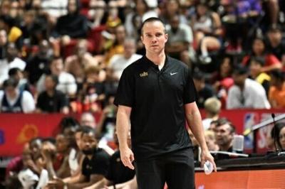 Suns name Ott as new head coach