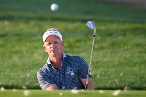 Venezuelan Vegas birdies five of last six to grab PGA lead