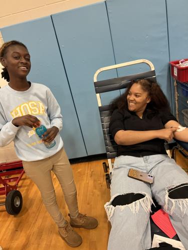 Selma high hosts blood drive, photo gallery