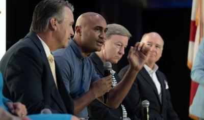 Shomari Figures with microphone from ADN