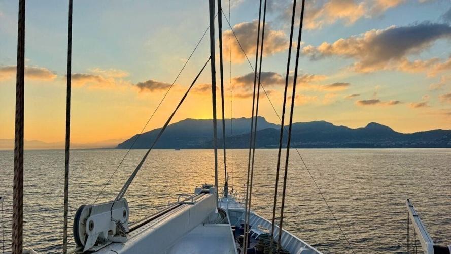 Wind Surf bow views