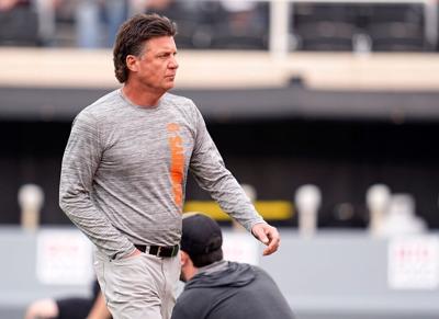 Reports: Oklahoma State coach Mike Gundy in stalemate with school