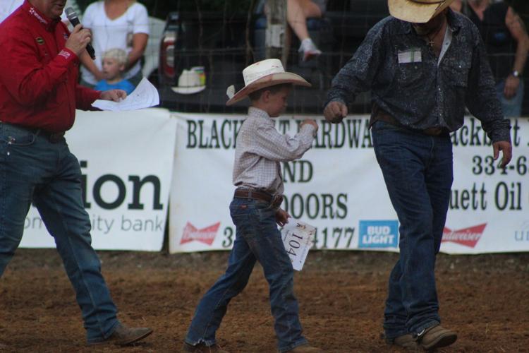 Marion Rodeo draws crowd to Perry County, photo gallery