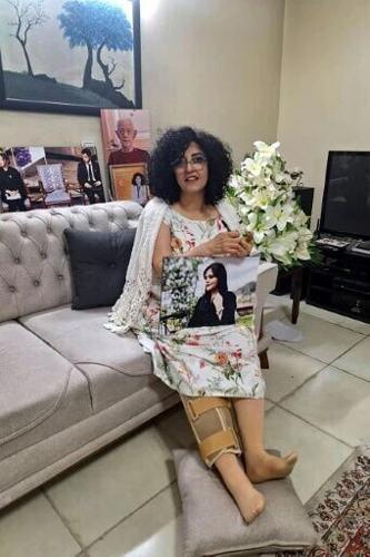 Iran Nobel winner released for three weeks, 'unconditional' freedom urged