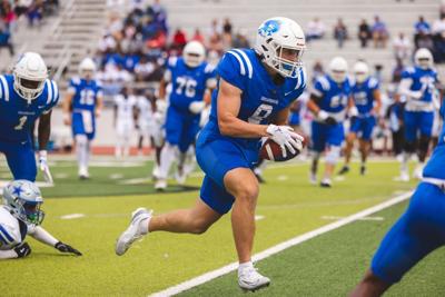 Blinn FB vs Kilgore 11-1-25-Ty Harrington TD Catch for Release.jpg