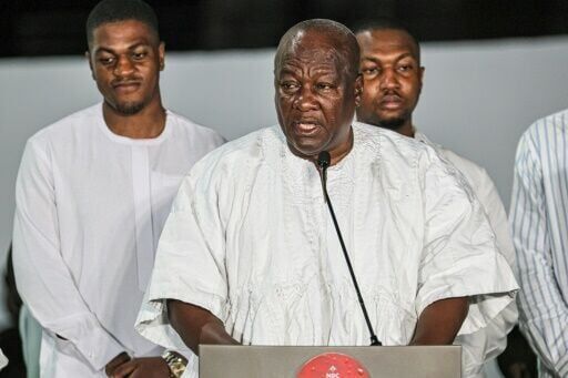 Ghana opposition leader Mahama officially wins election