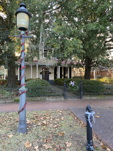 Luminaries fundraiser hopes to restore  lamp posts in Selma’s historic district 