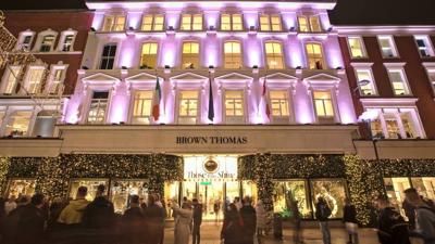 You're So Vain: Top 10 Countries That Value Looks Most