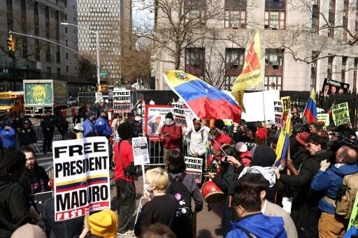 Several backers and opponents of Nicolas Maduro gathered outside the courthouse in New York