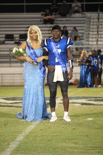 JaCarla Dear, escorted by D’Quarius Banks