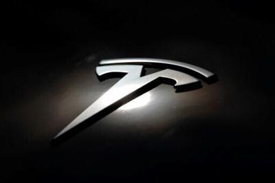 Tesla sales plunge further in France, down 59% in April