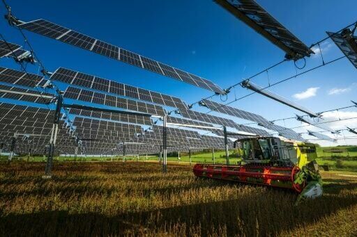 EU vows to slash red tape but stick to climate goals