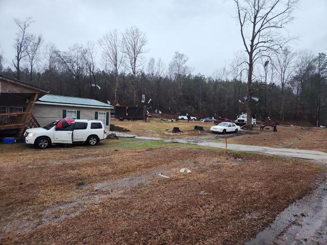 Tornado causes damage to Marion homes
