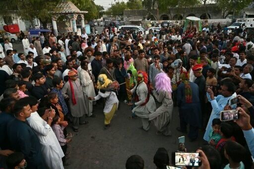 In a Pakistan desert town, Holi and Ramadan come together