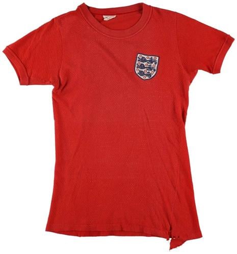 1966 World Cup flag expected to fetch more than $5k at auction