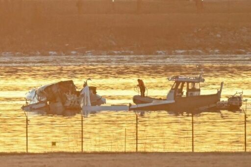 No survivors after helicopter collides with plane over Washington