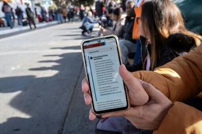 US revokes legal status of migrants who used Biden-era app