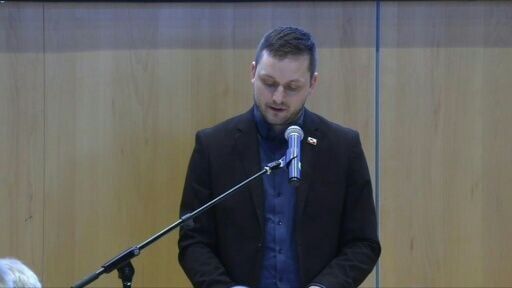 Greenland wants to 'continue peaceful dialogue', says PM