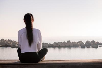 Mindfulness Meditation Counters Opioid Cravings