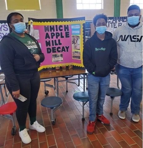 DCHS Science Department gives prizes for top projects during ‘Green for Science’ week