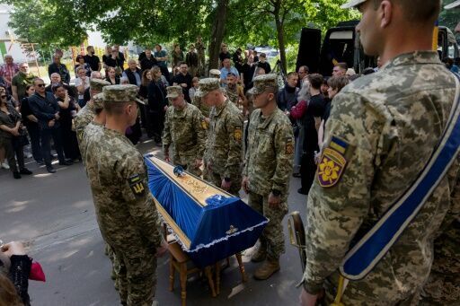 Trump 'open' to meeting Ukraine, Russia leaders to push ceasefire