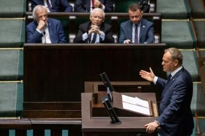 Poland mulls mines treaty exit, plans military training for men