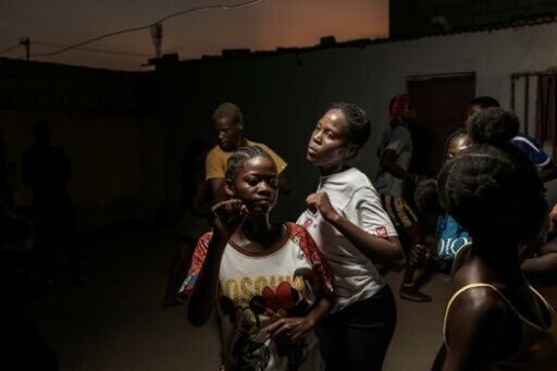 Colourful Angolan carnival celebrates half century independence