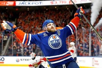 Oilers beat Panthers in OT to win NHL Stanley Cup Final opener