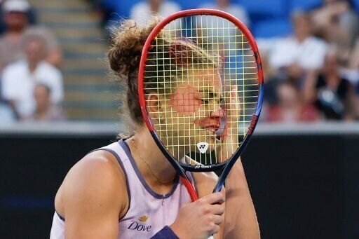 Sabalenka thrashed in Dubai as Paolini's title defence ends