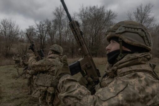 Desertions spark panic, and pardons, in Ukraine's army