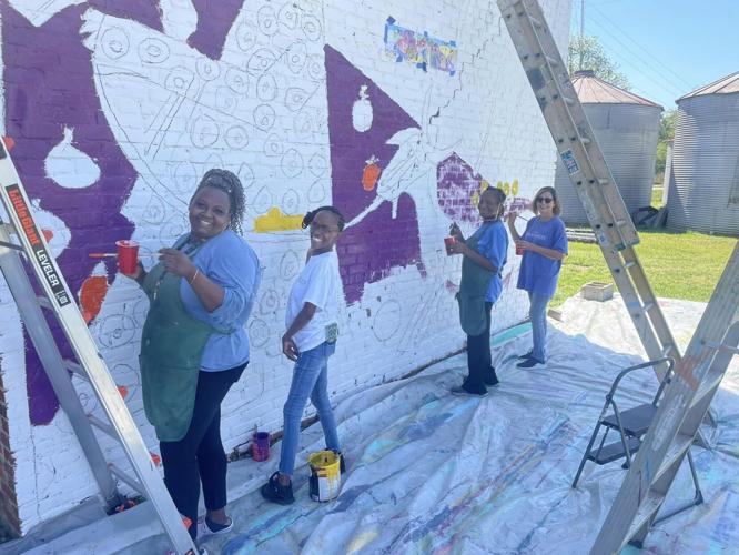 Selma artist completes 10th mural in the Black Belt